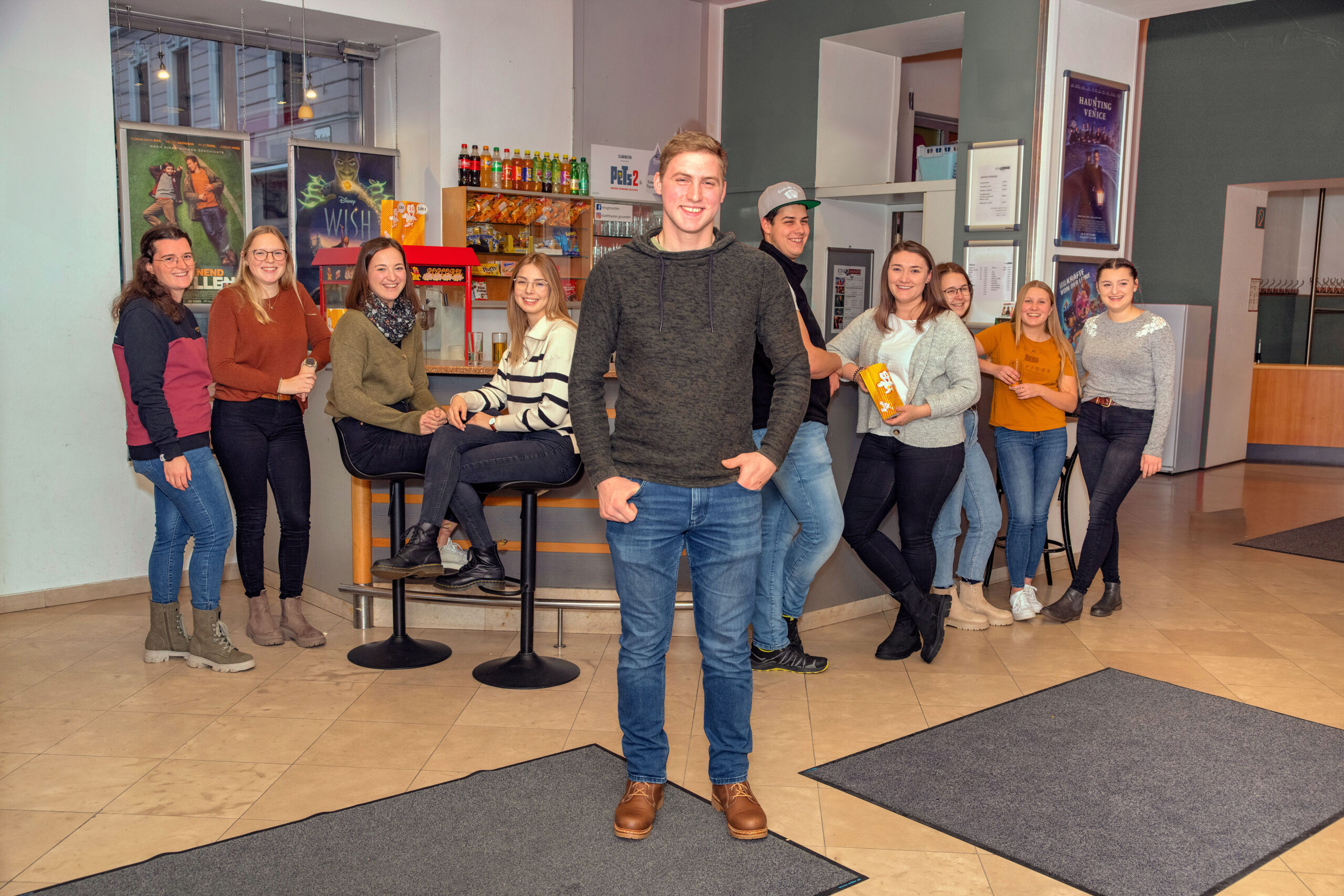 die Landjugendgruppe im Kino Gmunden